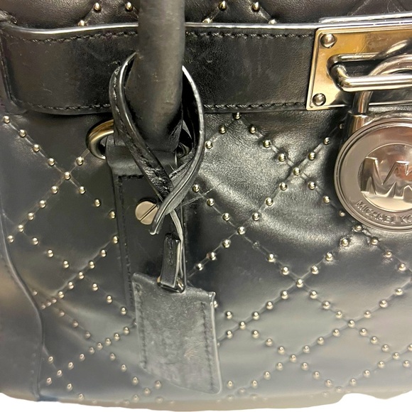 - Michael Kors Hamilton satchel with optional chain and leather strap lock/ key - Picture 9 of 16